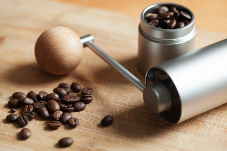 how to adjust a manual coffee grinder